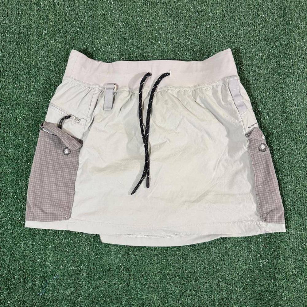 Lululemon Multi-Pocket Cargo High-Rise Hiking Skirt Seal Grey Gorpcore